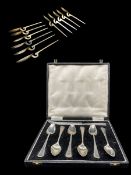 Cased set of six silver grapefruit spoons and silver handled knife Sheffield 1958 Maker Travis Wilso