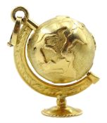 18ct gold globe pendant/charm