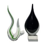 Murano 'Formia' clear and green glass sculpture and a teardrop glass sculpture by Salt & Pepper H33c