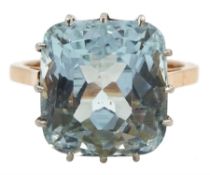 Early-mid 20th century rose gold single stone cushion cut aquamarine ring