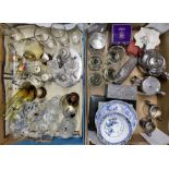 Quantity of assorted table glass