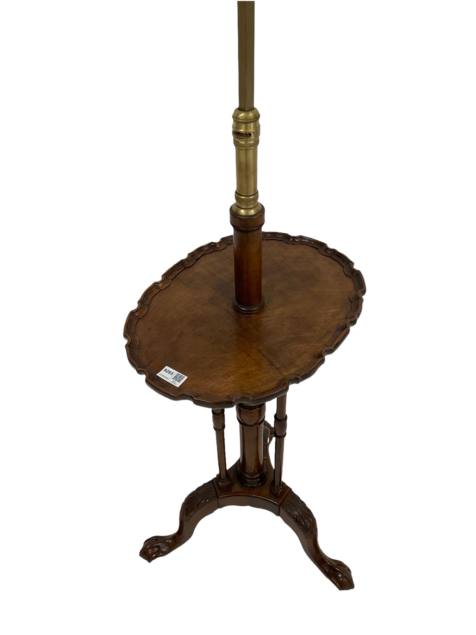 Brass and mahogany lamp - Image 2 of 3