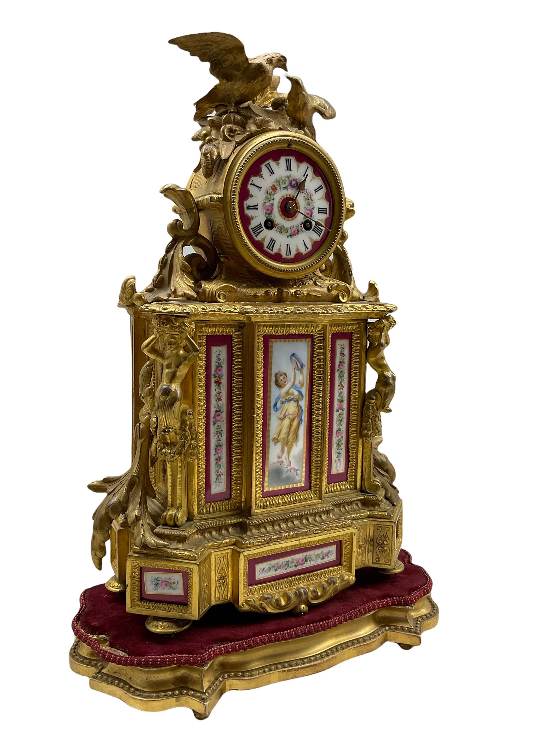 French Napoleon III mantle clock in a gilt speller rococo case surmounted by two birds taking flight - Image 2 of 4