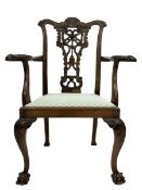 Pratts Bradford - Late 20th century Chippendale design walnut and mahogany elbow chair