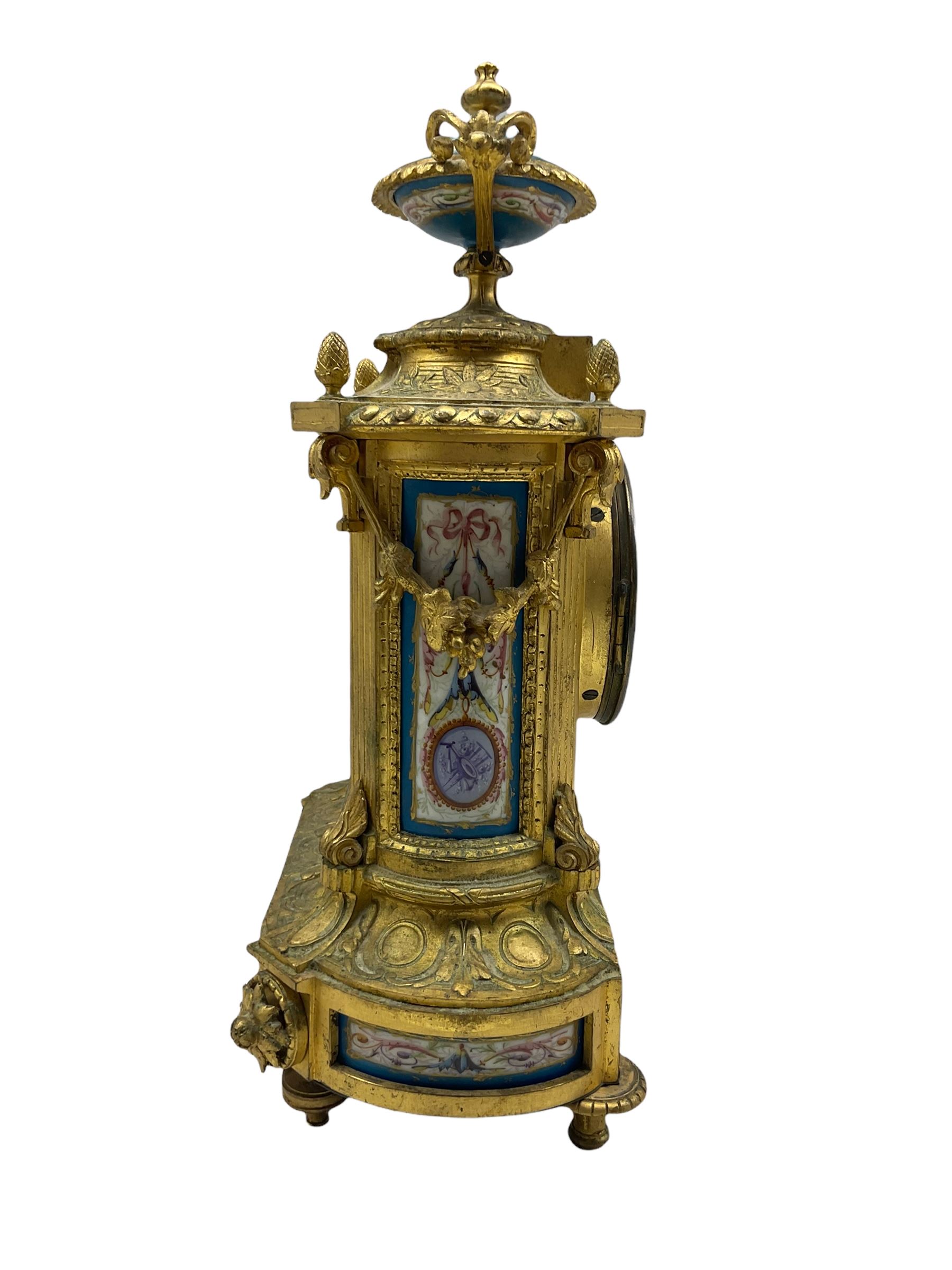 Gilt and porcelain mounted mantle clock - Image 4 of 6