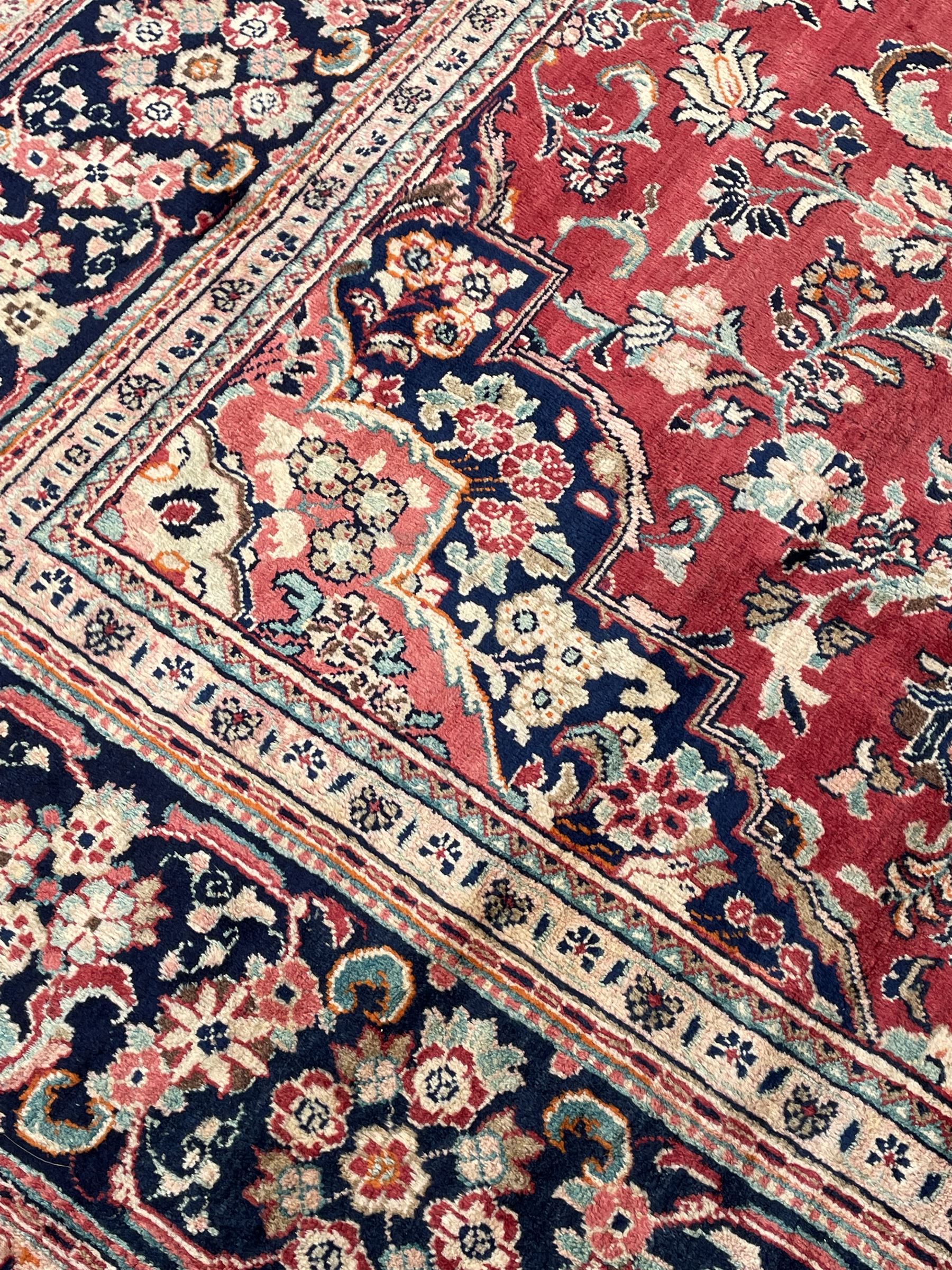 Persian Mahal red ground carpet - Image 6 of 9