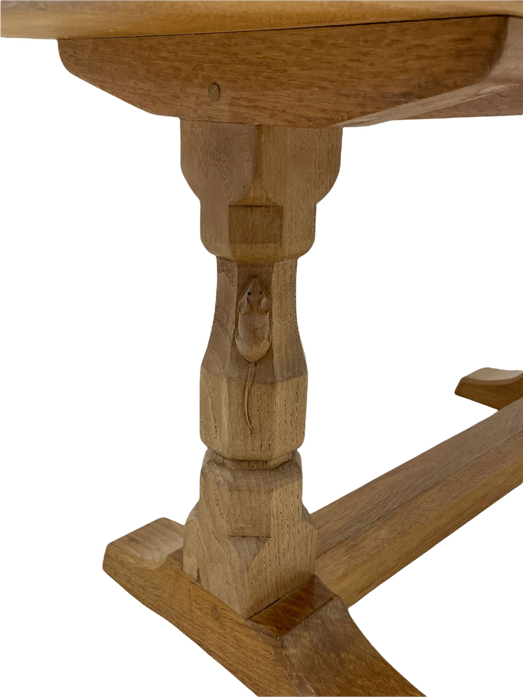 'Mouseman' oak coffee table - Image 3 of 5