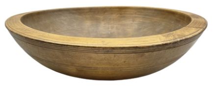 19th century sycamore dairy bowl with reeded decoration D48cm