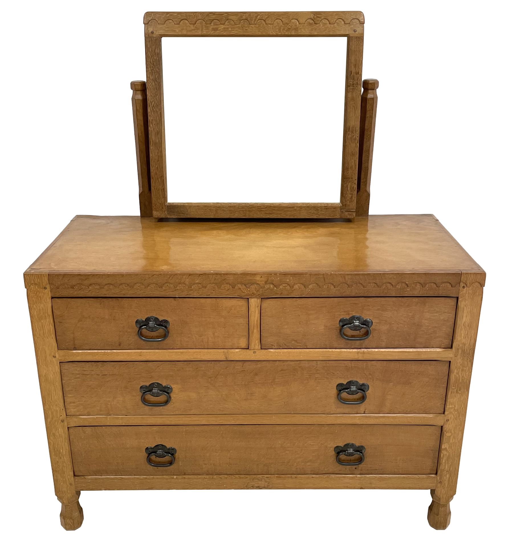 'Oakleafman' oak dressing chest