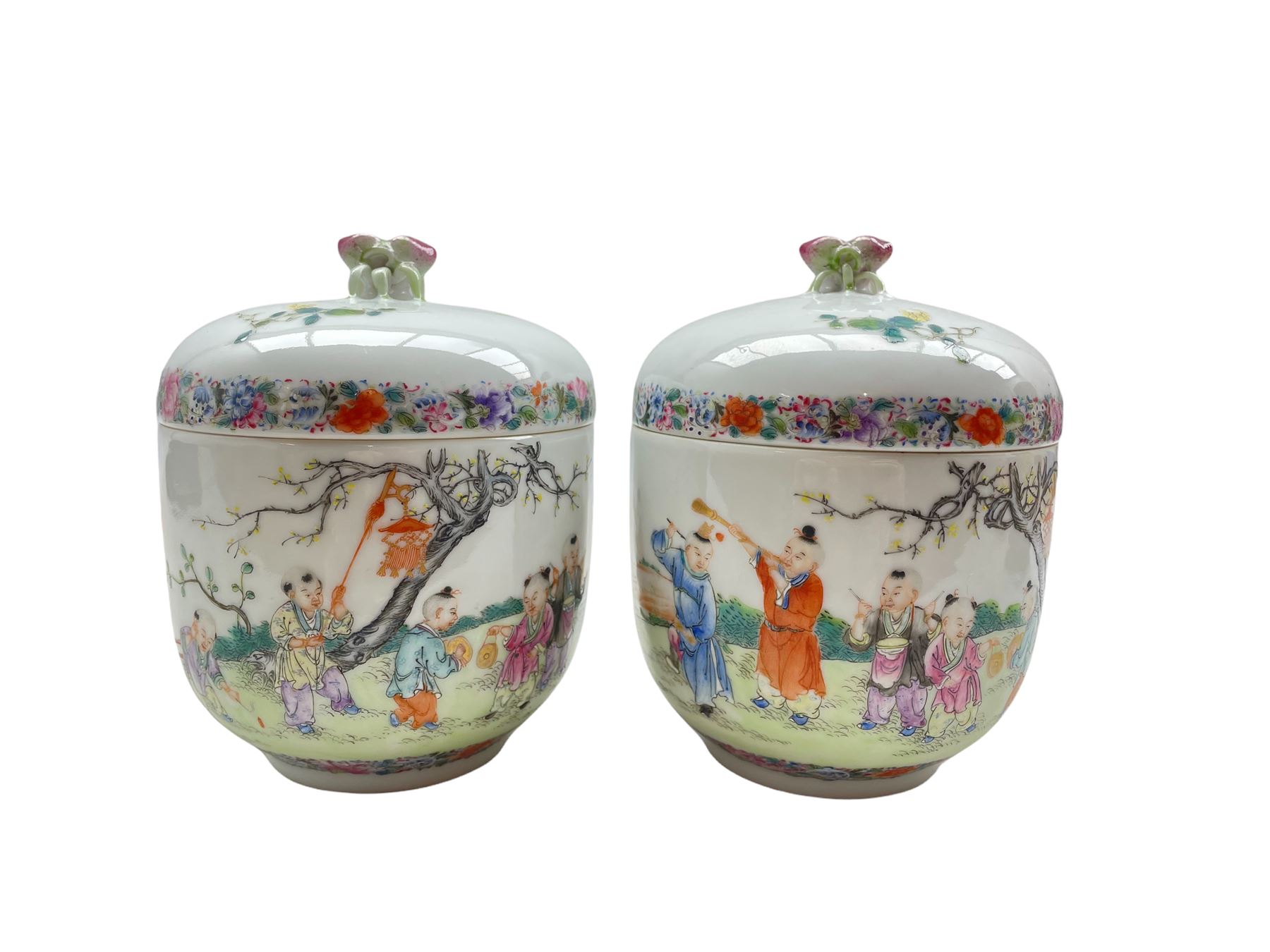 Pair of Chinese Republic Period porcelain bowls and covers - Image 8 of 8