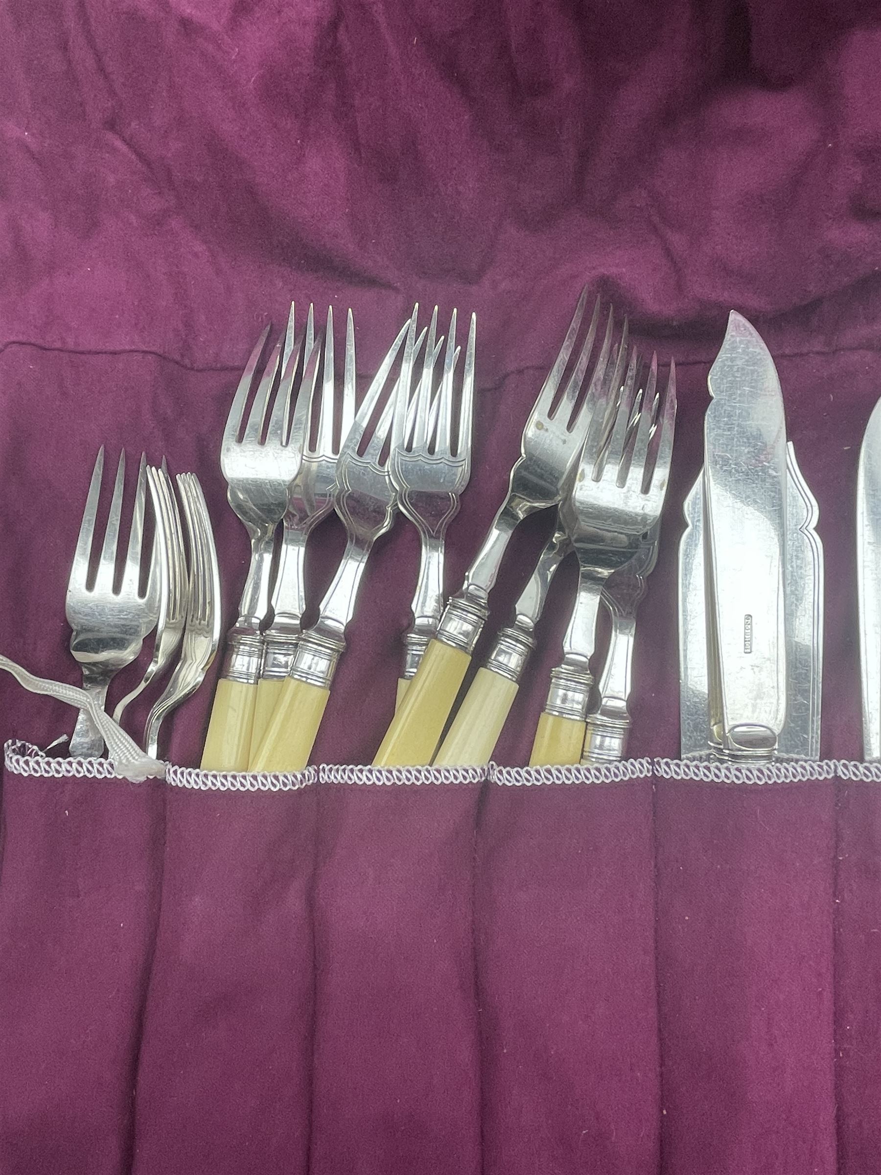 Regent plated canteen of Sheraton cutlery for eight covers by Garrards in mahogany box together with - Image 6 of 7