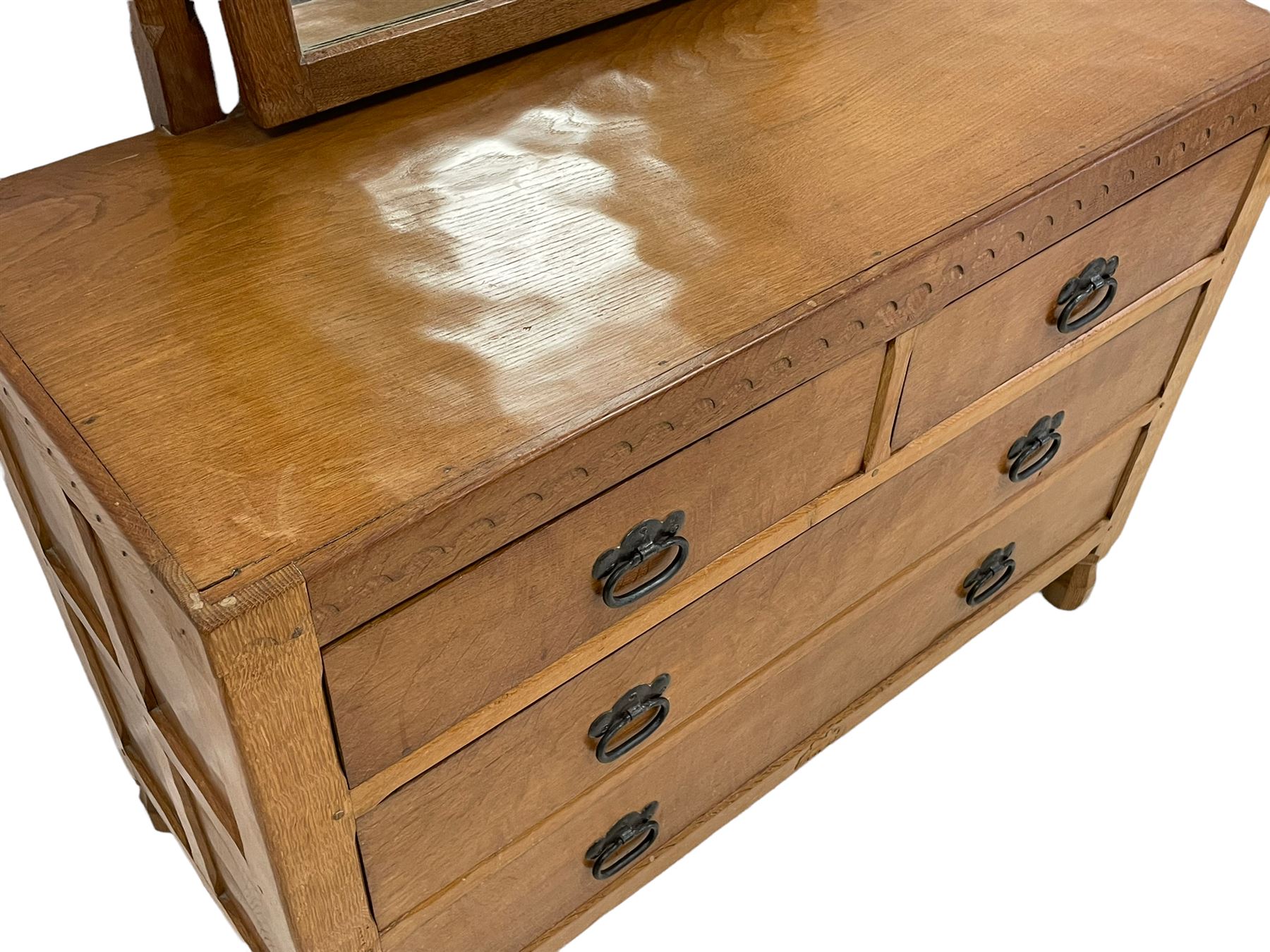 'Oakleafman' oak dressing chest - Image 3 of 5