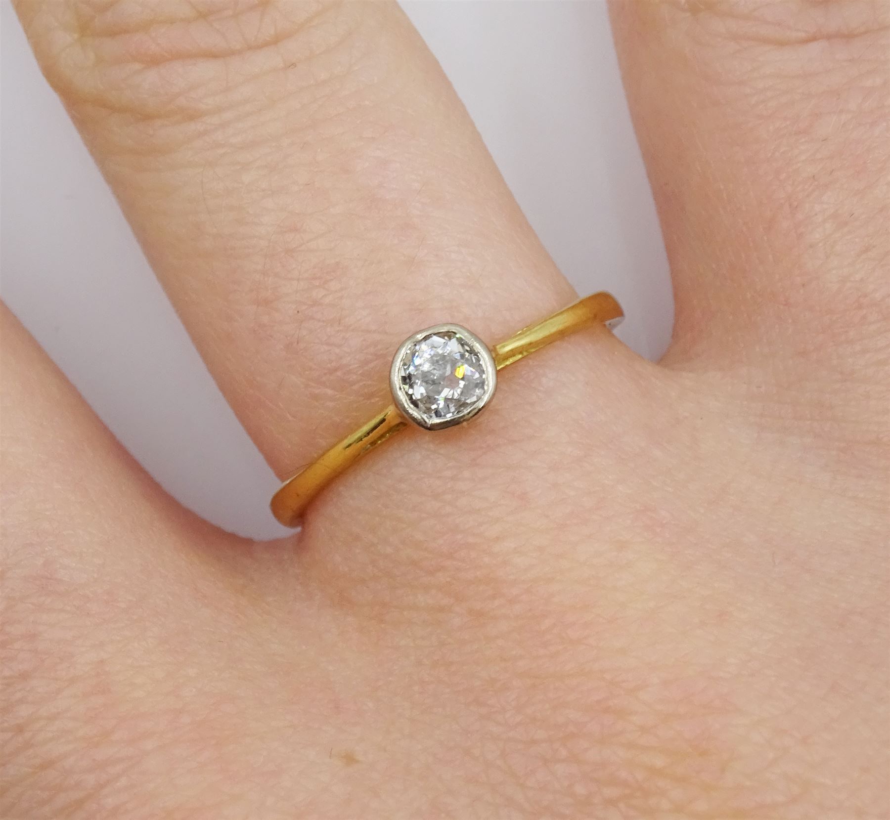 Early-mid 20th century gold bezel set single stone old cut diamond ring - Image 2 of 4