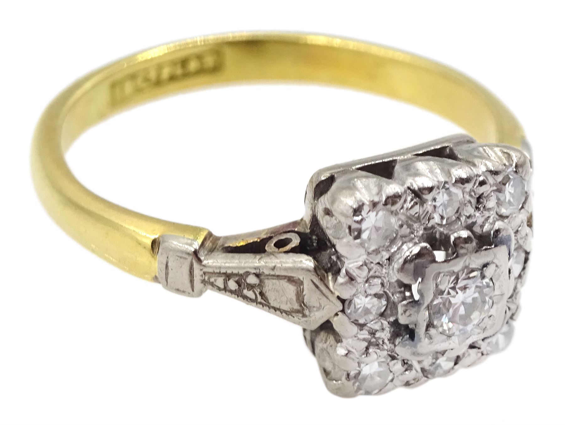 Gold square shaped round cut diamond cluster ring - Image 3 of 4