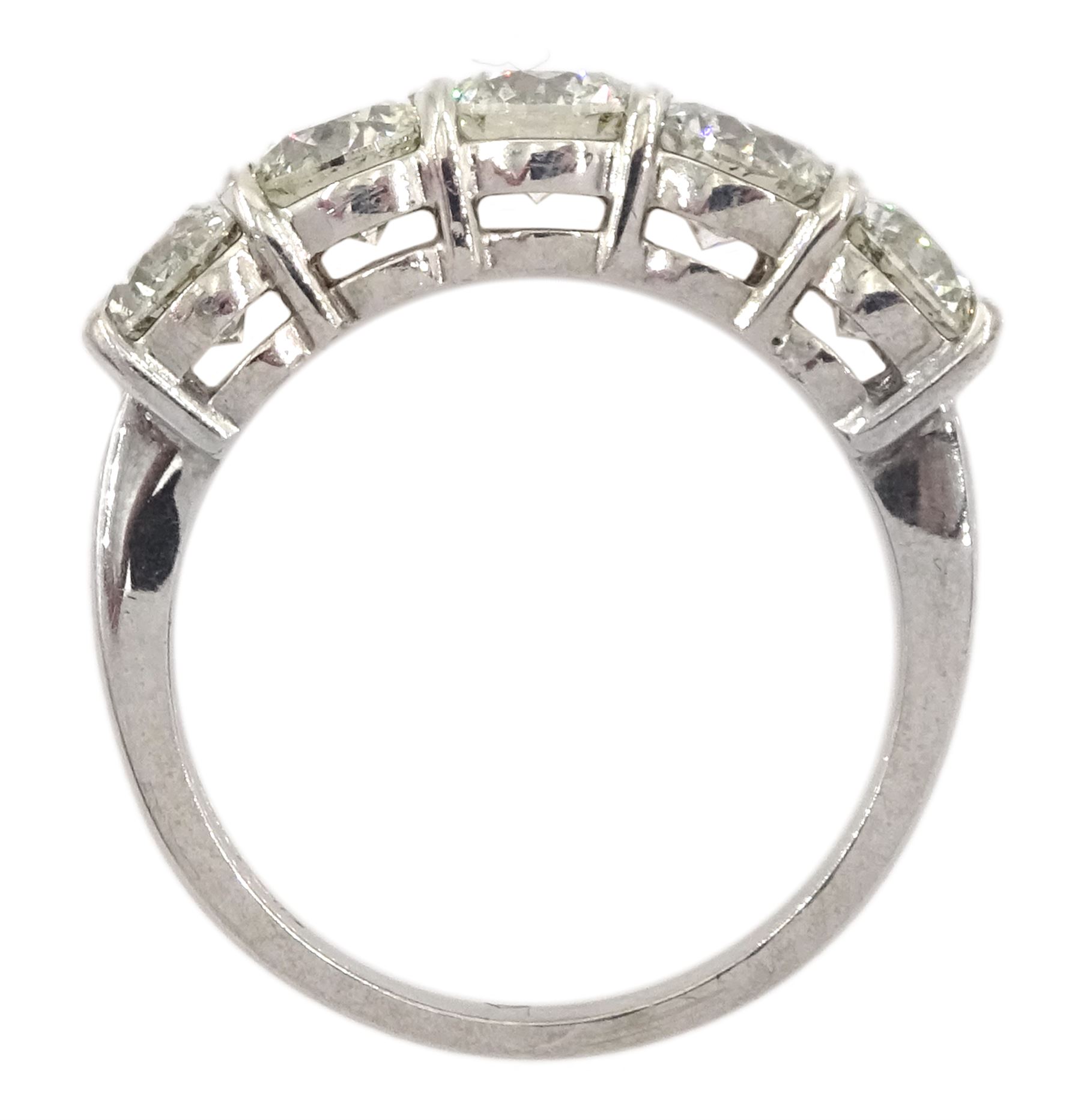 18ct white gold five stone round brilliant cut diamond ring - Image 4 of 4