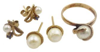 Pair of 18ct gold single stone pearl stud earrings