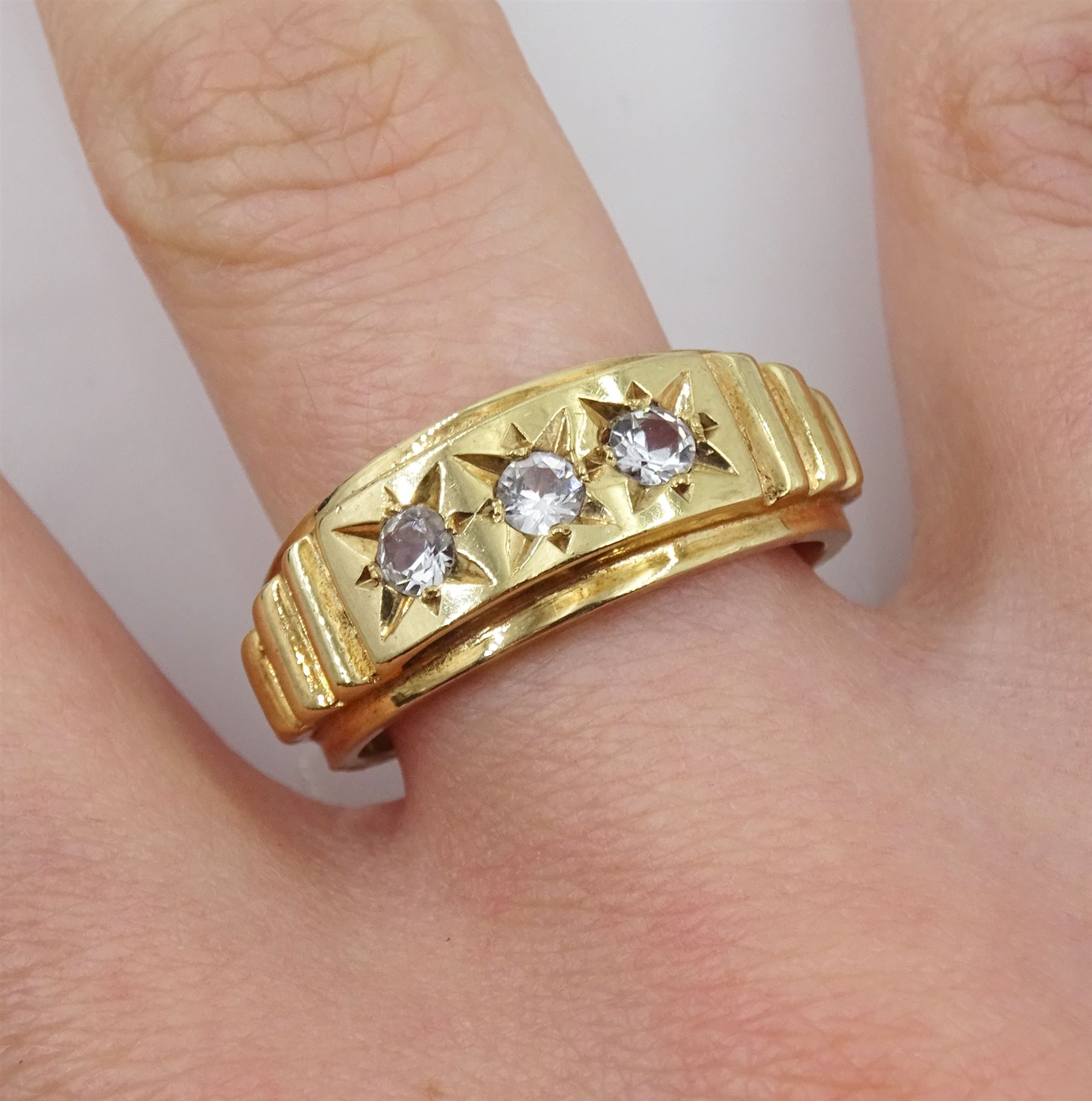 9ct gold gypsy set three stone cubic zirconia ring - Image 2 of 4