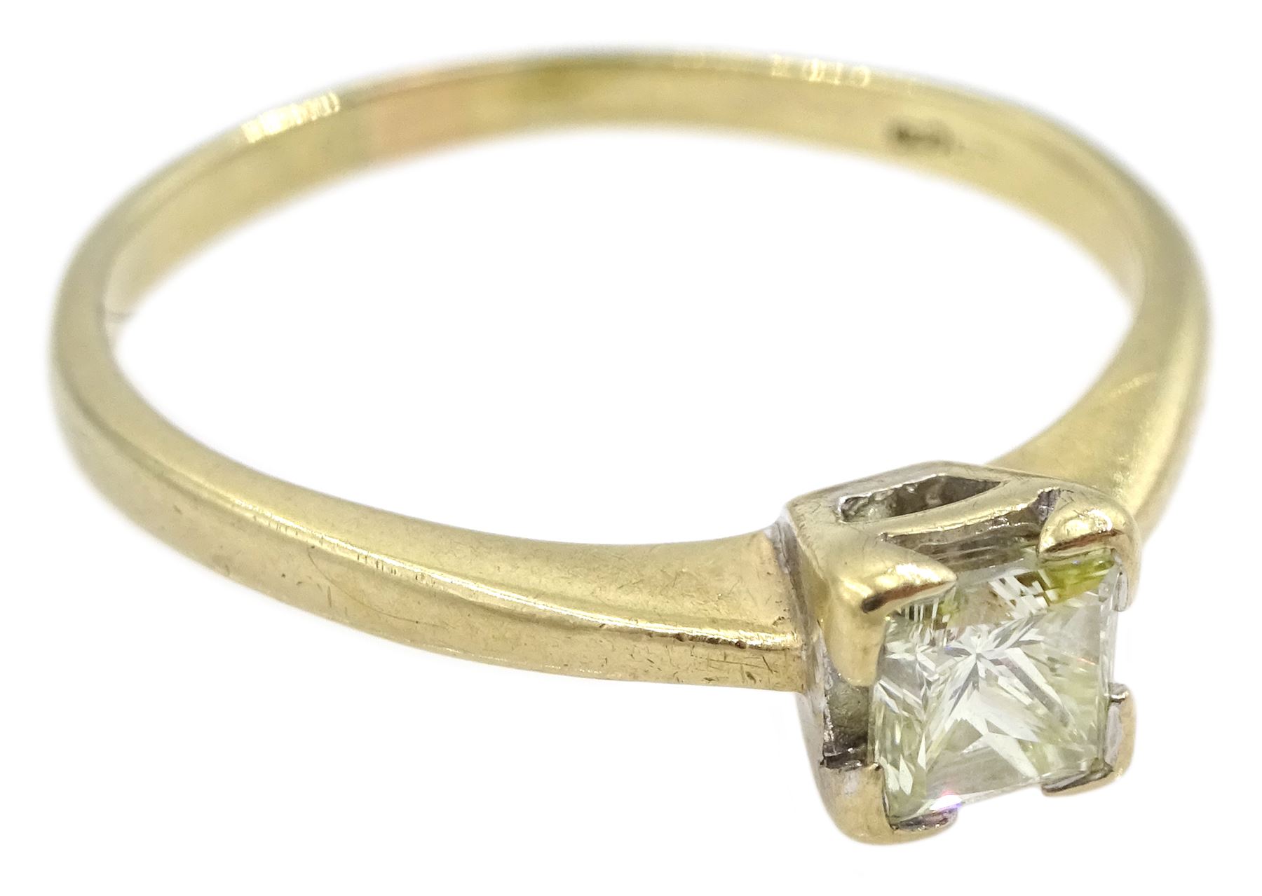 9ct gold single stone princess cut diamond ring - Image 3 of 4