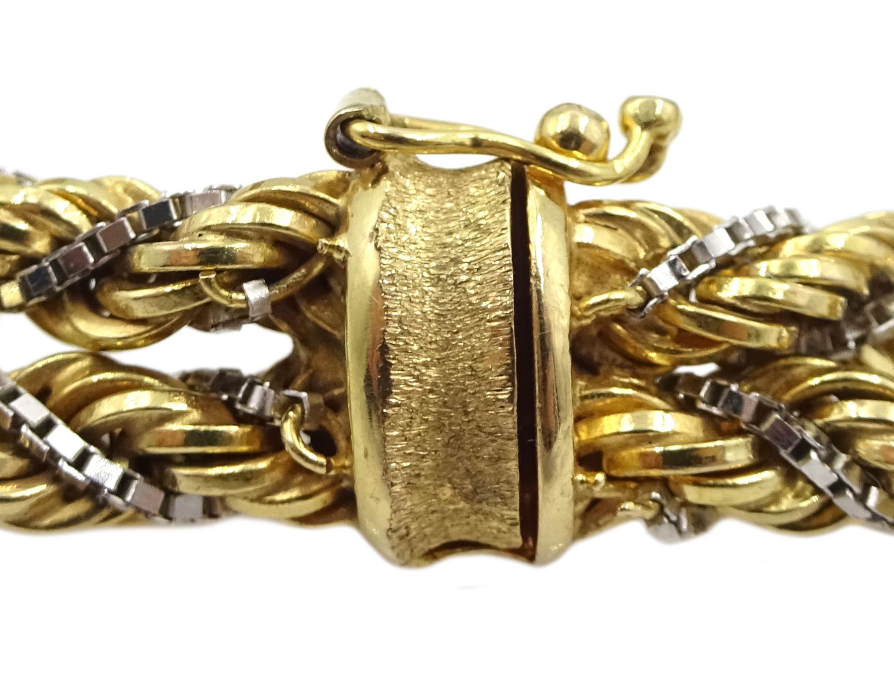 9ct white and yellow gold rope twist bracelet with textured gold spacers - Image 2 of 2