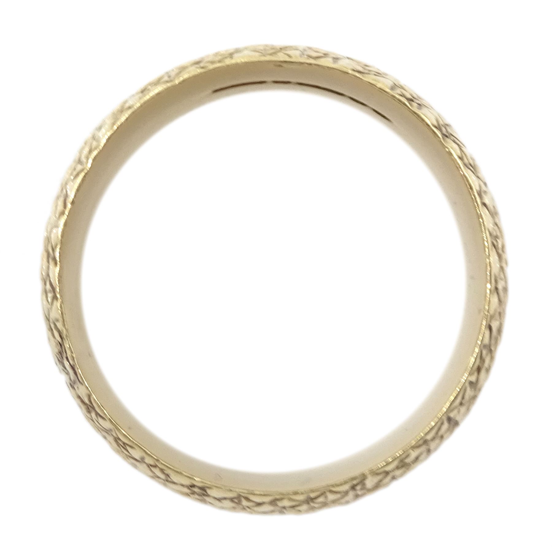 9ct gold textured wide band - Image 3 of 3