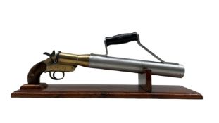 Early 20th century Schermuly line throwing pistol