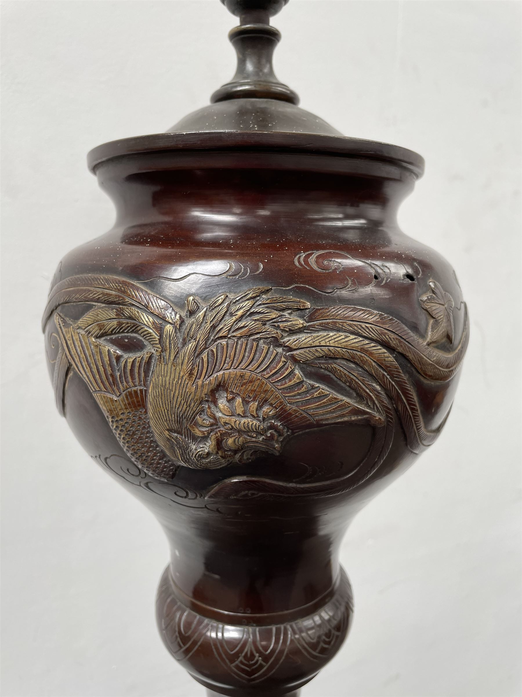Early 20th century Japanese bronze standard lamp of baluster design decorated with a raised pattern - Image 3 of 3