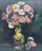 Wilfred Walker (British mid 20th century): Still Life of Pink Argyranthemums in a Chinese Vase