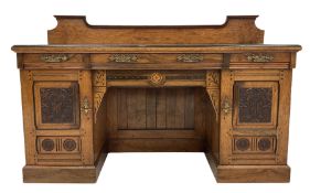 Late 19th century oak raised back sideboard