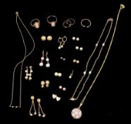 Collection of 9ct gold pearl and shell cameo jewellery including earrings