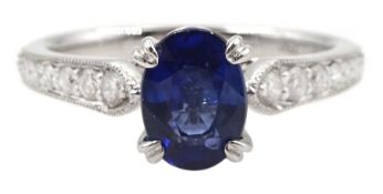 18ct white gold oval Ceylon sapphire ring