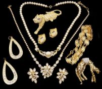 Trifari jewellery including paste stone set tiger brooch and pair of matching clip on earrings