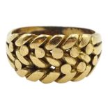 Victorian 18ct gold keeper ring