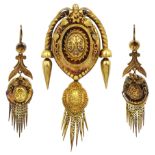 Victorian gold tassel brooch