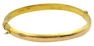 Victorian 15ct gold hinged bangle by Henry Griffith & Sons Ltd