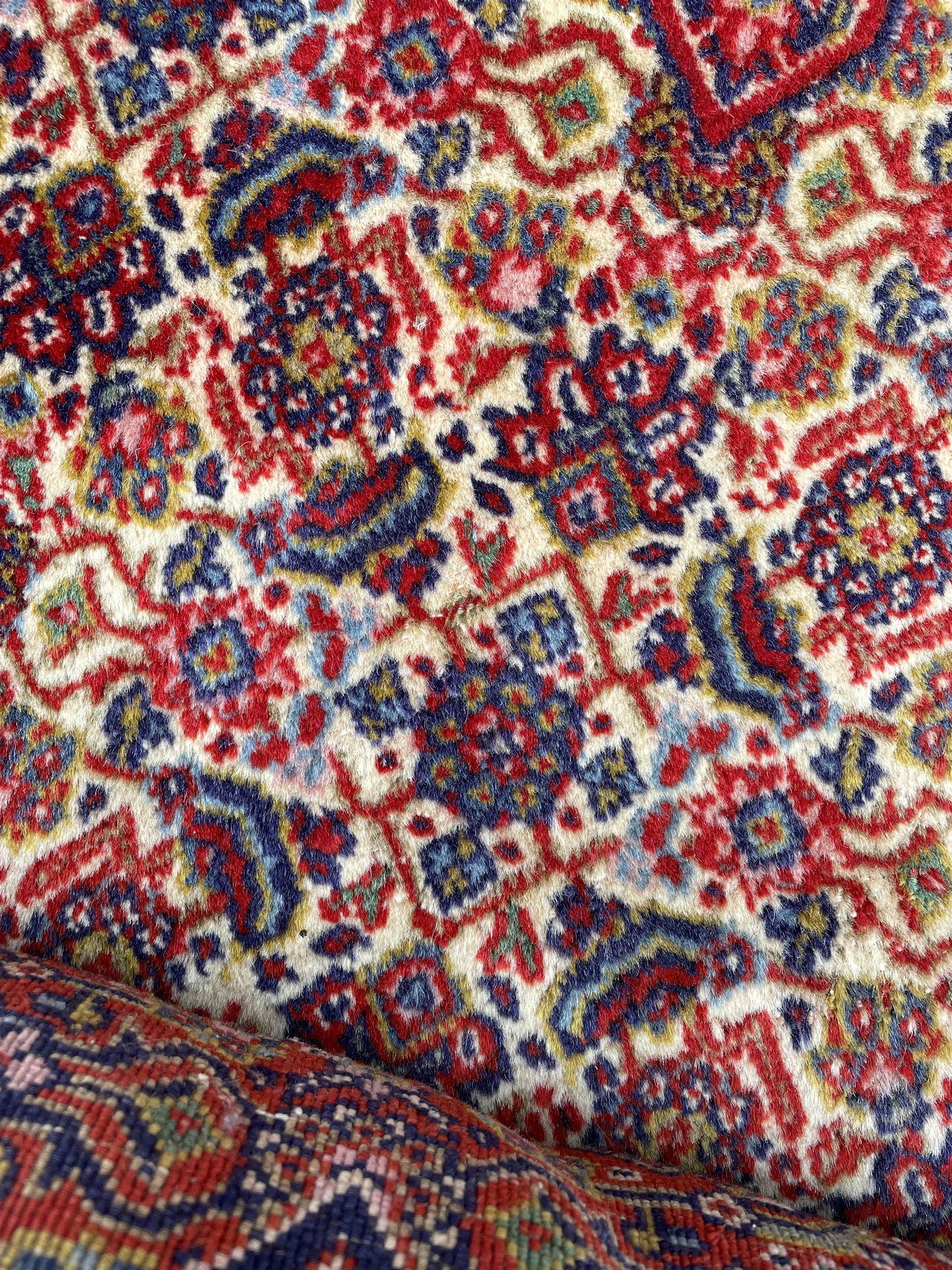 Fine Persian Bijar rug - Image 5 of 10