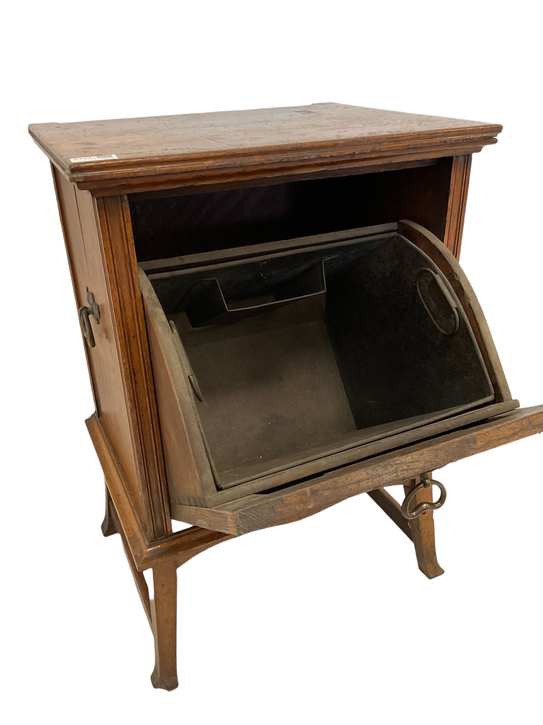 Arts & Crafts period oak coal box - Image 2 of 3