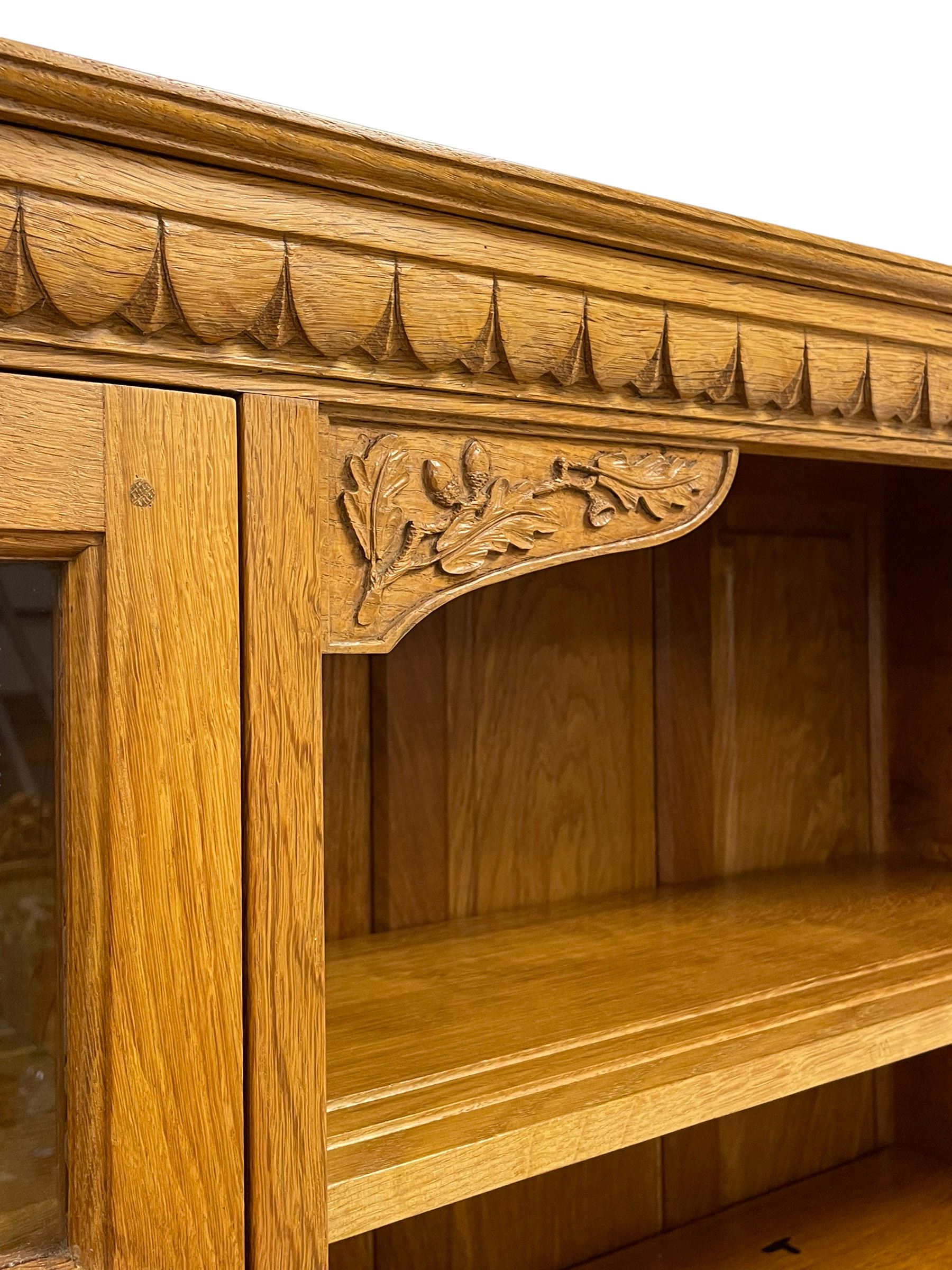 Wrenman - oak dresser - Image 2 of 9