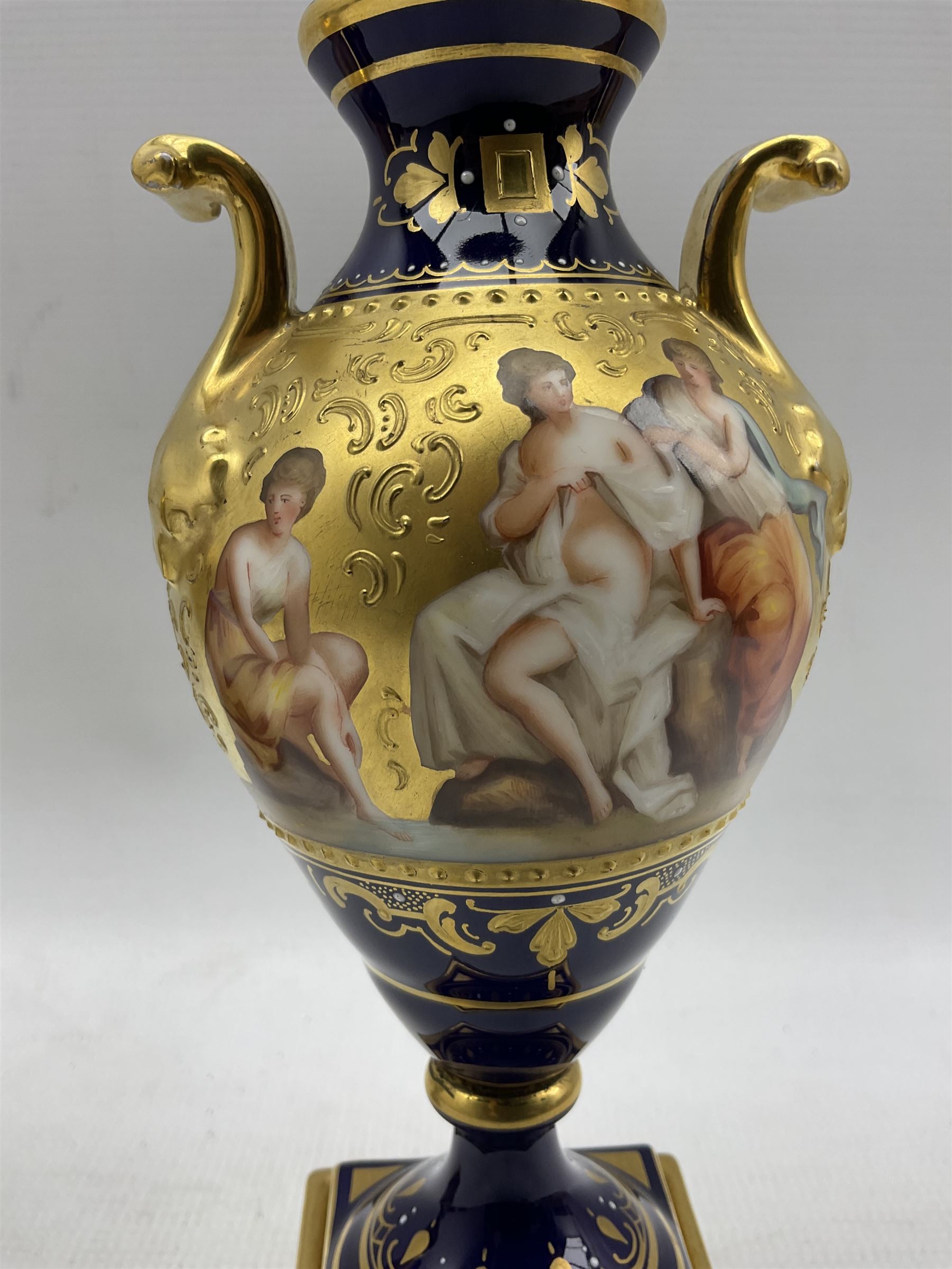 Pair of 'Vienna' porcelain urns - Image 7 of 7