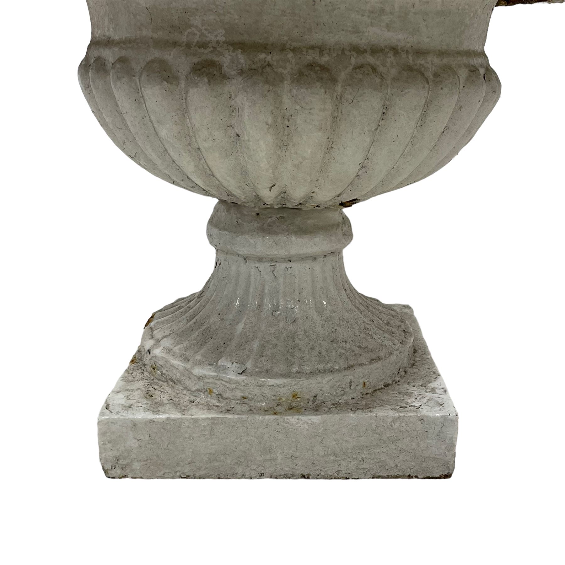 White painted cast iron bowl shaped urn - Image 5 of 5