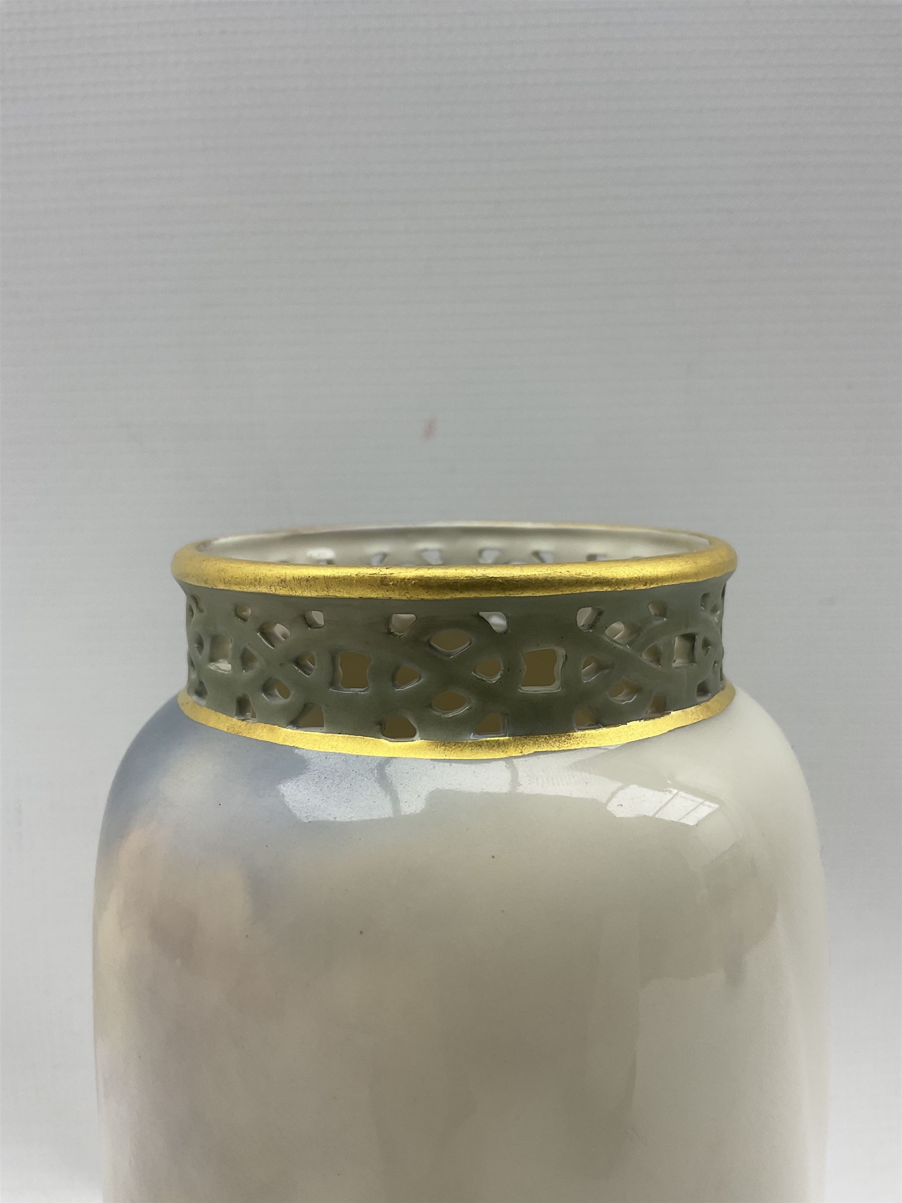 Early 20th century Royal Worcester vase decorated by Harry Davis - Image 4 of 5