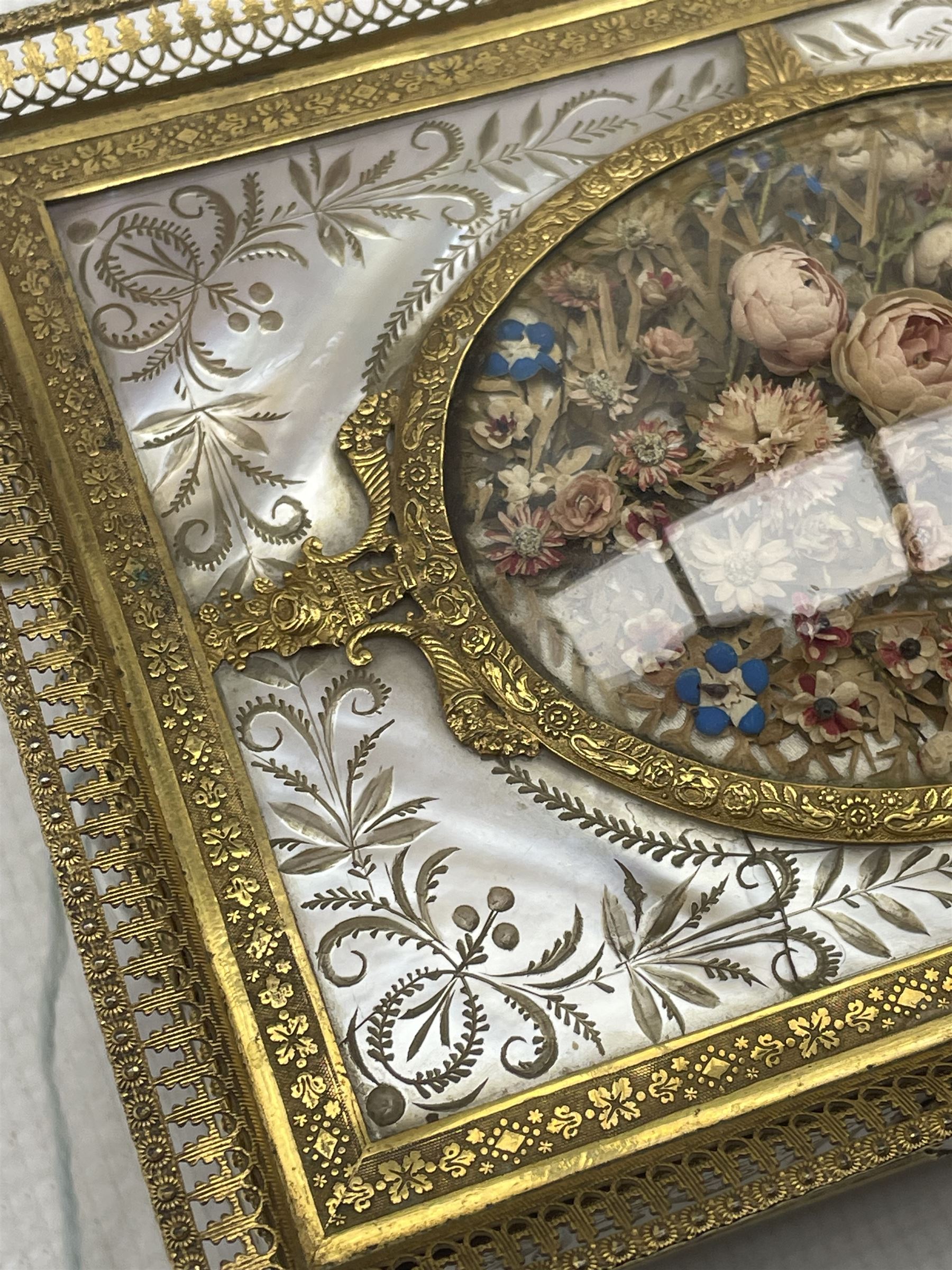 Early 19th century French Palais Royal type ormolu and mother-of-pearl musical sewing etui - Image 12 of 19