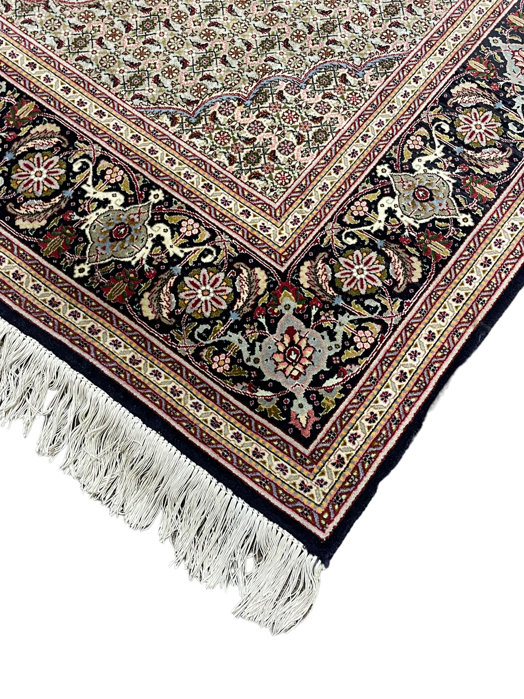 Fine Persian Tabriz rug - Image 3 of 8