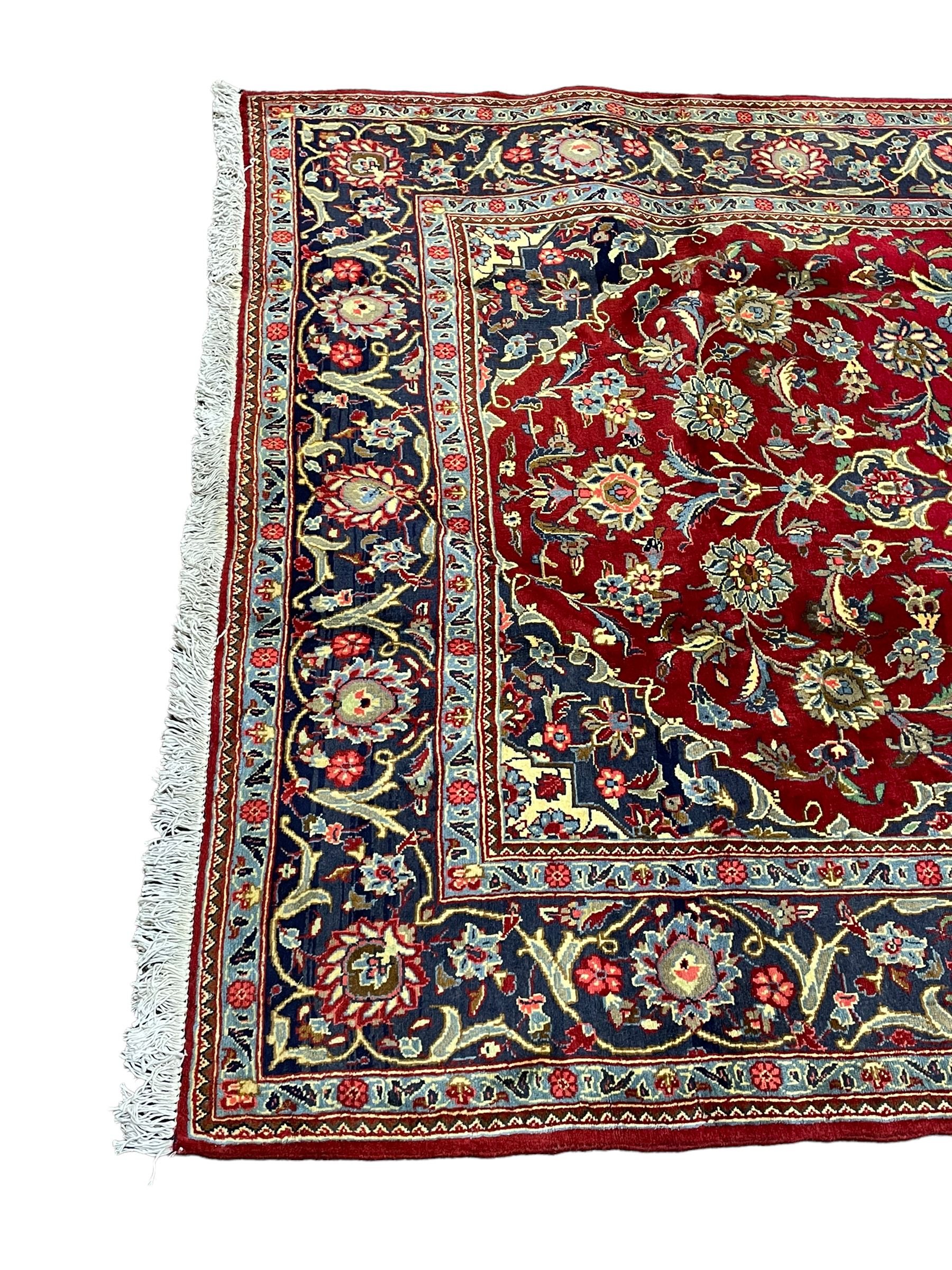 Persian Kashan red ground rug - Image 4 of 6