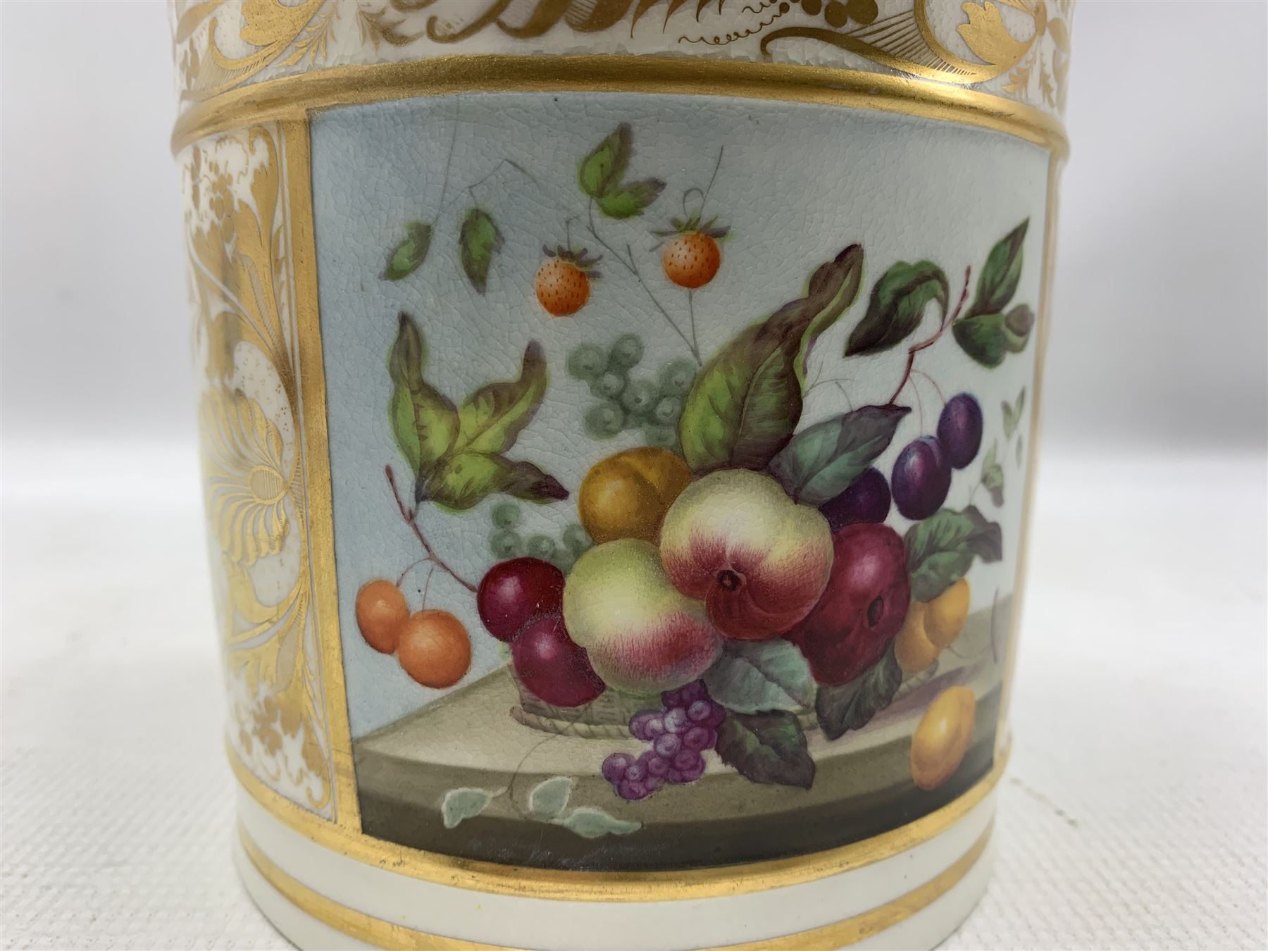 Early 19th century Derby porter mug painted with a panel of fruit with gilded scrolls and foliage an - Image 5 of 6