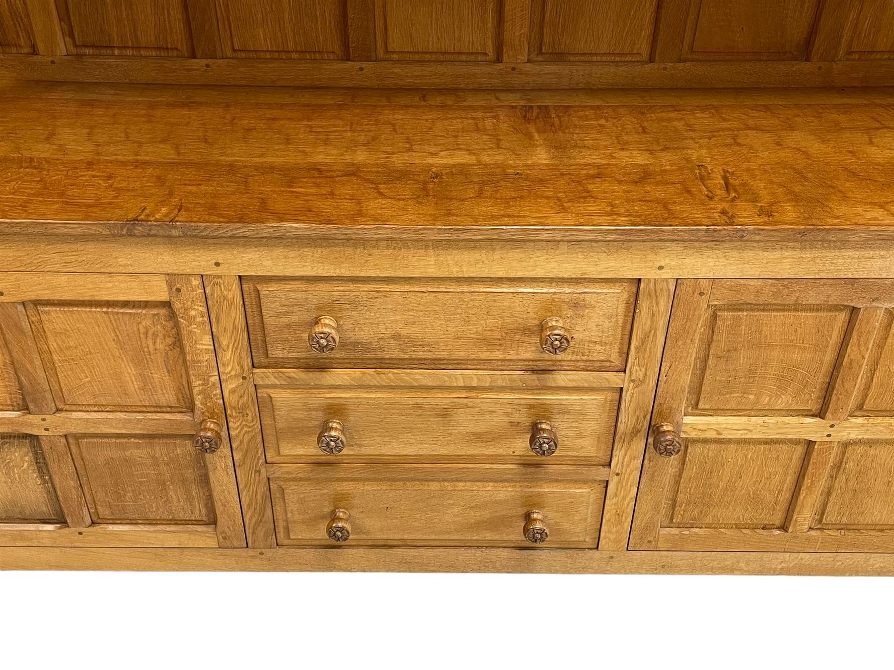 Wrenman - oak dresser - Image 6 of 9