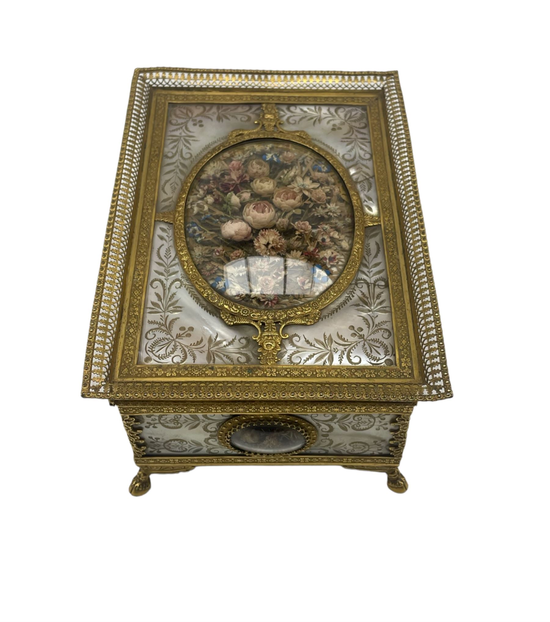 Early 19th century French Palais Royal type ormolu and mother-of-pearl musical sewing etui - Image 19 of 19