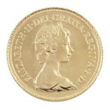 Queen Elizabeth II 1982 gold half sovereign coin