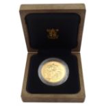 Queen Elizabeth II 1990 brilliant uncirculated gold five pound coin