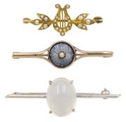 Edwardian 15ct gold pearl harp brooch