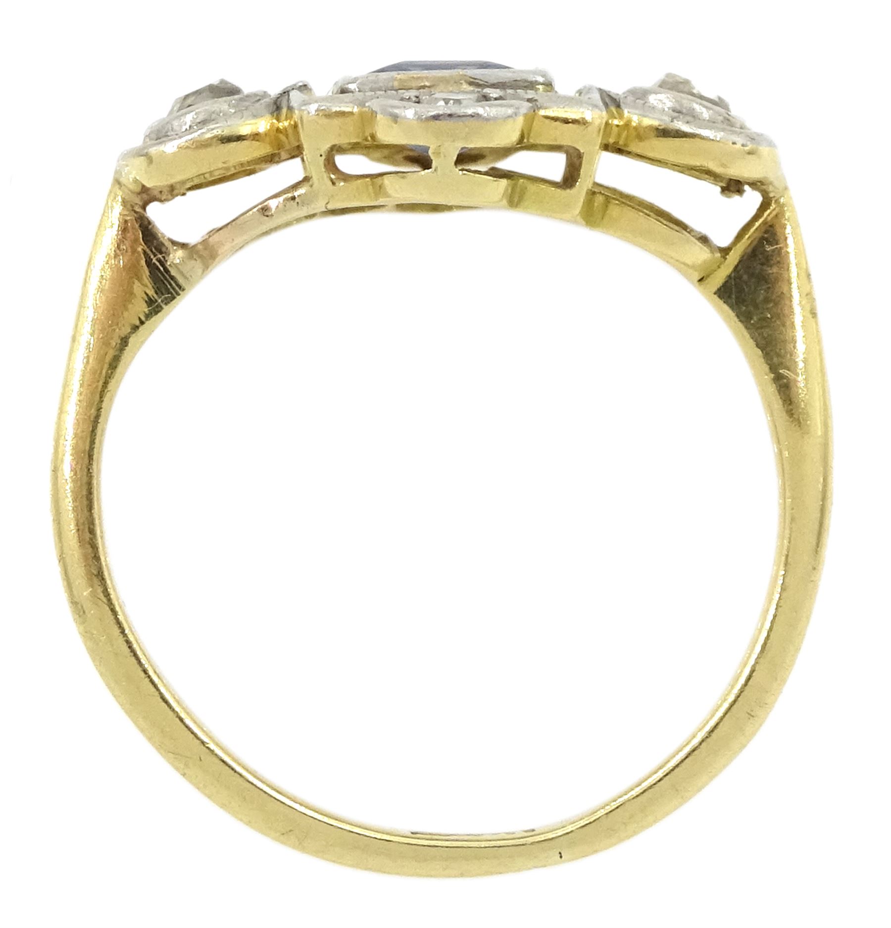 Art Deco 18ct gold princess cut sapphire and milgrain set diamond cluster ring - Image 5 of 9